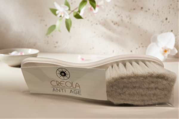 SPAZZOLA VISO IN CRINE DI CAPRA